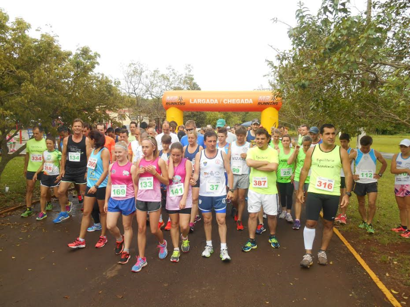 Mais de 150 corredores participaram da Rústica Dia Da Criança